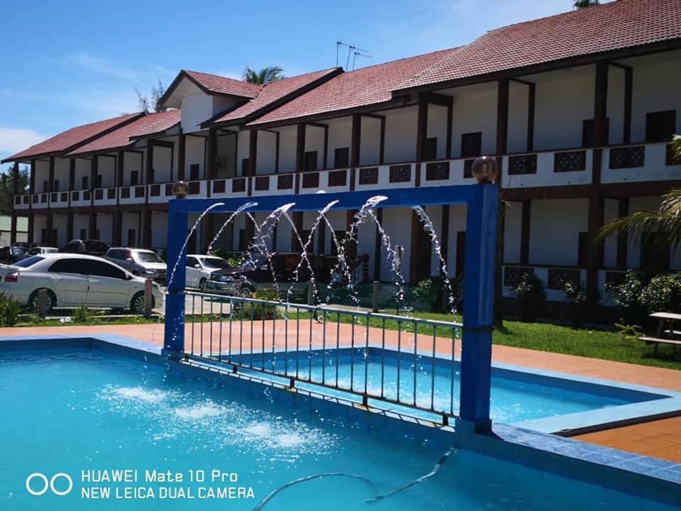 Home Beach Village Resort Kota Bharu Exterior foto